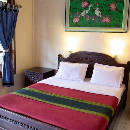 Flamboyan Hotel Kuta Lombok Kültér fotó
