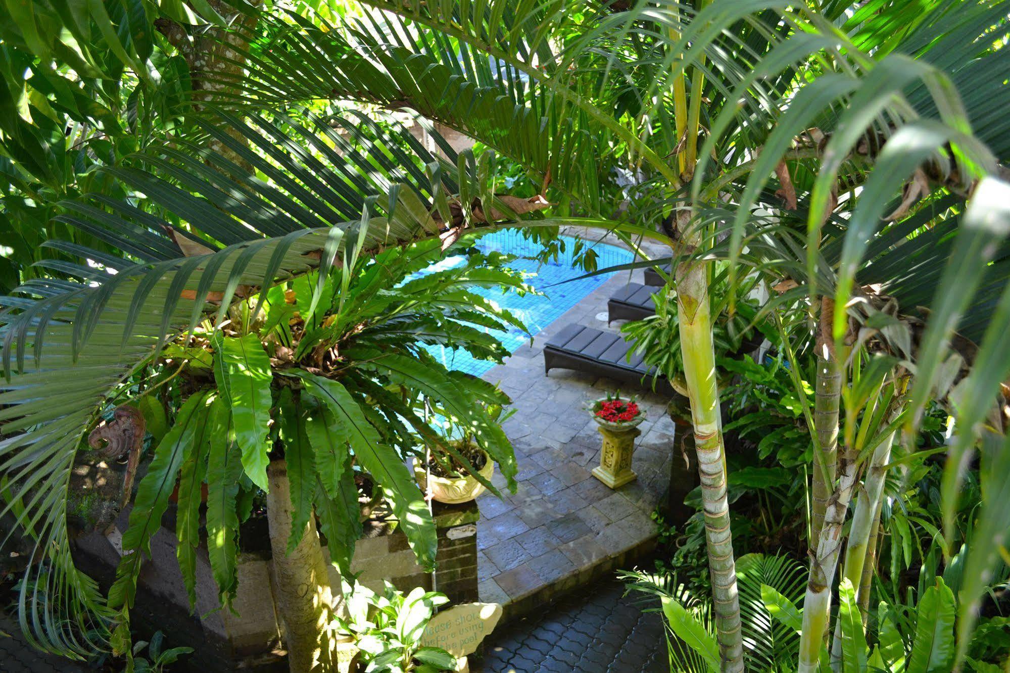 Flamboyan Hotel Kuta Lombok Kültér fotó