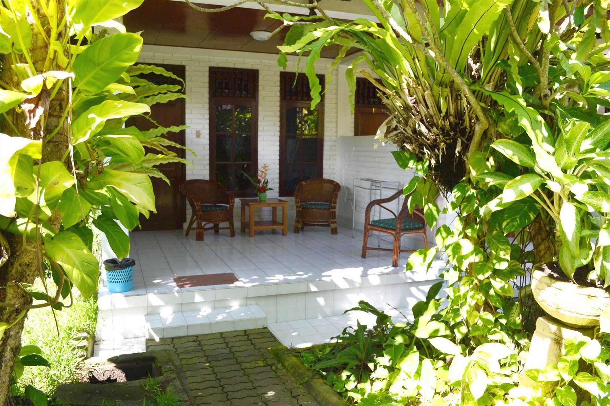 Flamboyan Hotel Kuta Lombok Kültér fotó